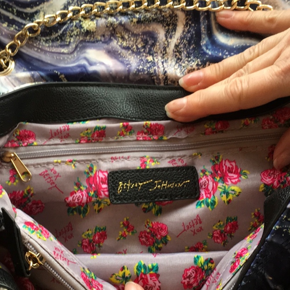 Betsey Johnson Quilted Bag - Picture 8 of 11